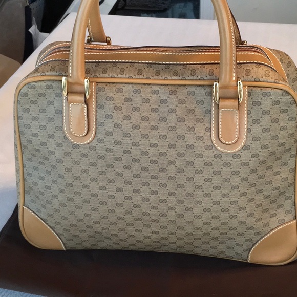 EVERYTHING IN MY POSHMARK CLOSET.  Authentic  Vintage Gucci. ! - Picture 5 of 8